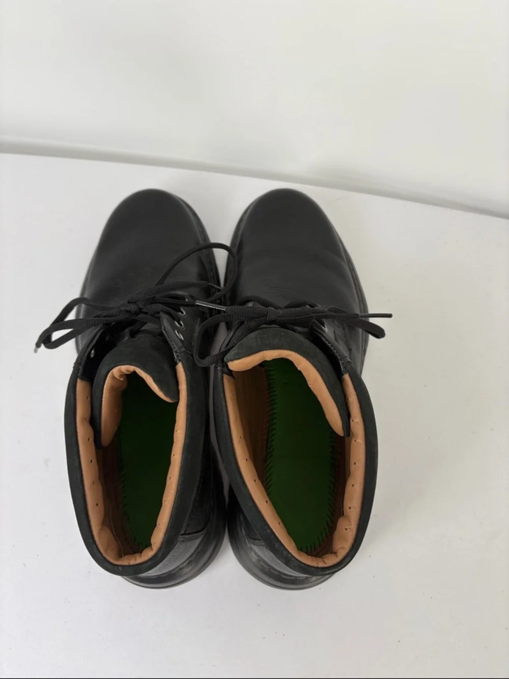 🦕 Clarks Black Leather Lace-Up Chukka Boots